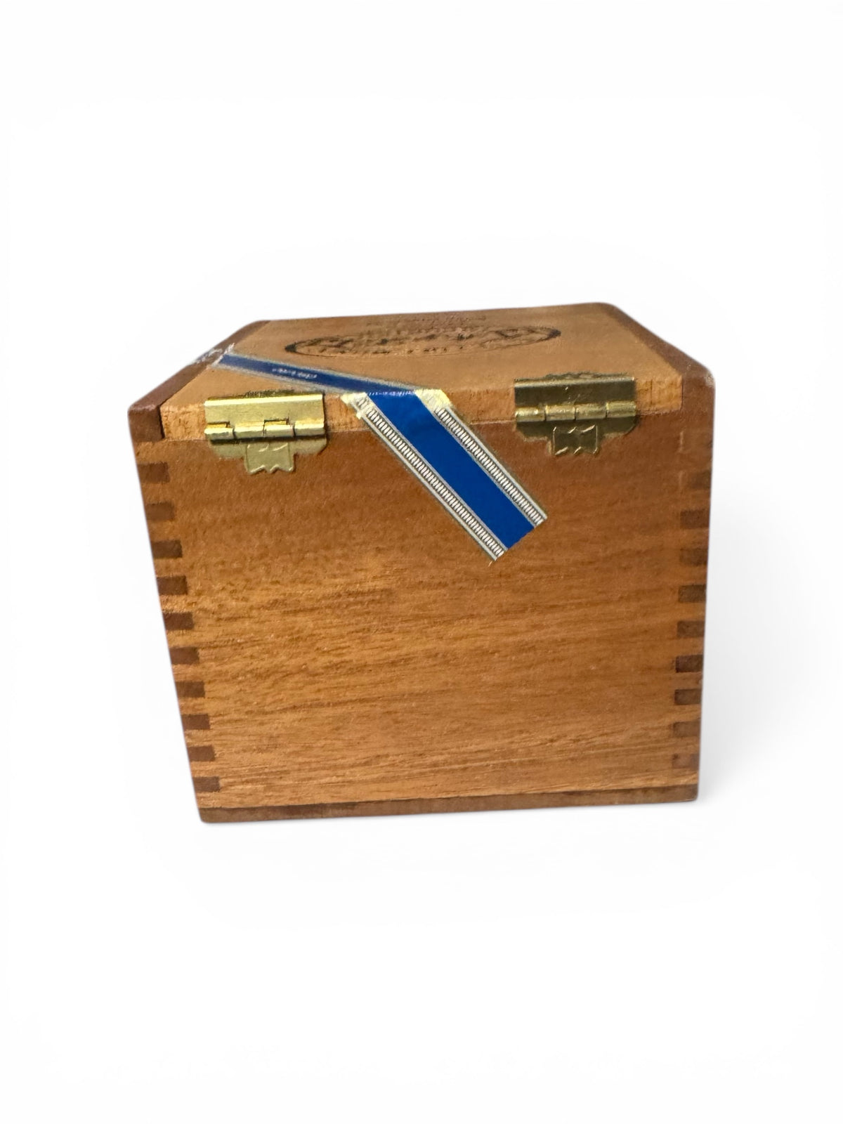 Tranquil Oasis Candle in Repurposed El Rey Del Mundo Oscuro Cigar Box, 36 fl oz