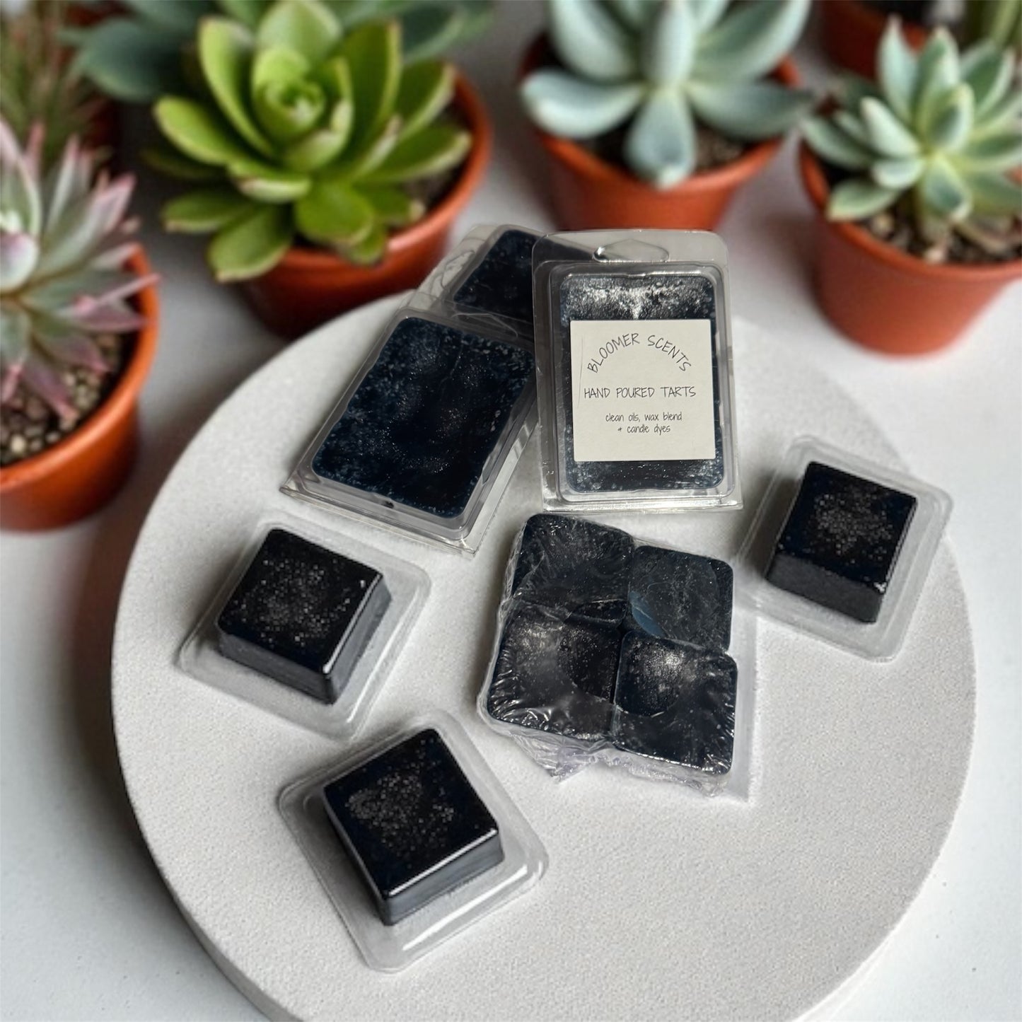 4-6fl oz per Clam Shell Set of 6 Cubes