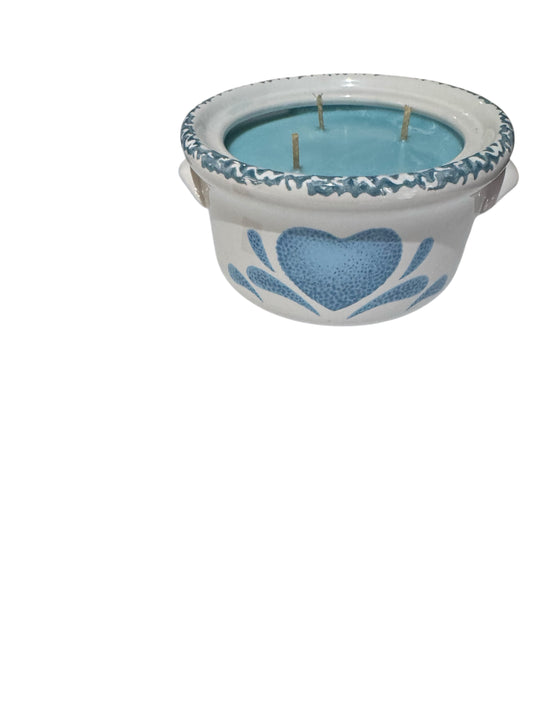 Bloomer Scents Country Breeze Scented Candle, 16 fl oz, Repurposed Vintage Ceramic Bowl with Lid, Blue Heart Design