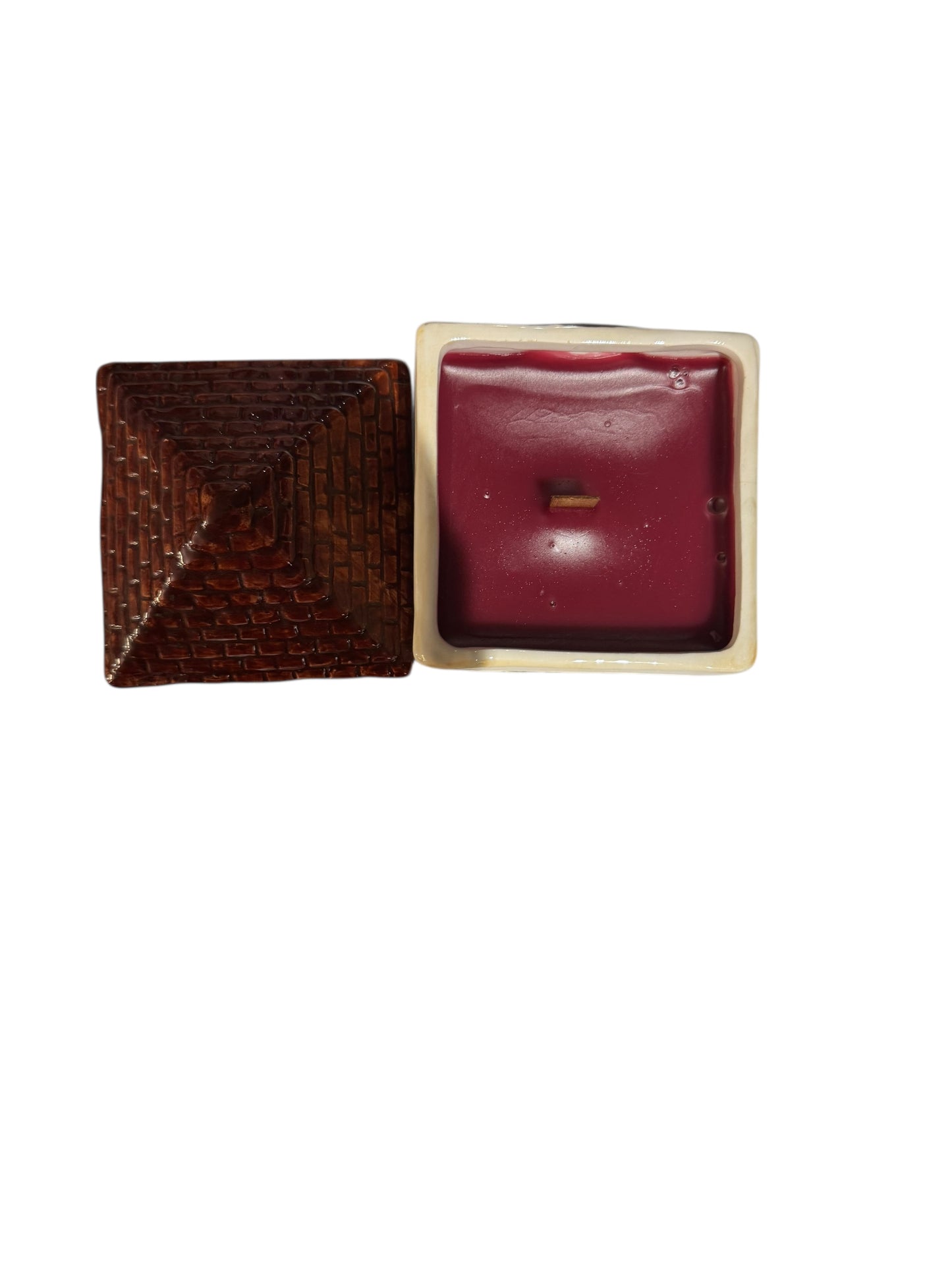 Bloomer Scents Handmade Strawberry Leather Scented Candle, Vintage Rover Doghouse Ceramic Container with Lid, 10 fl oz